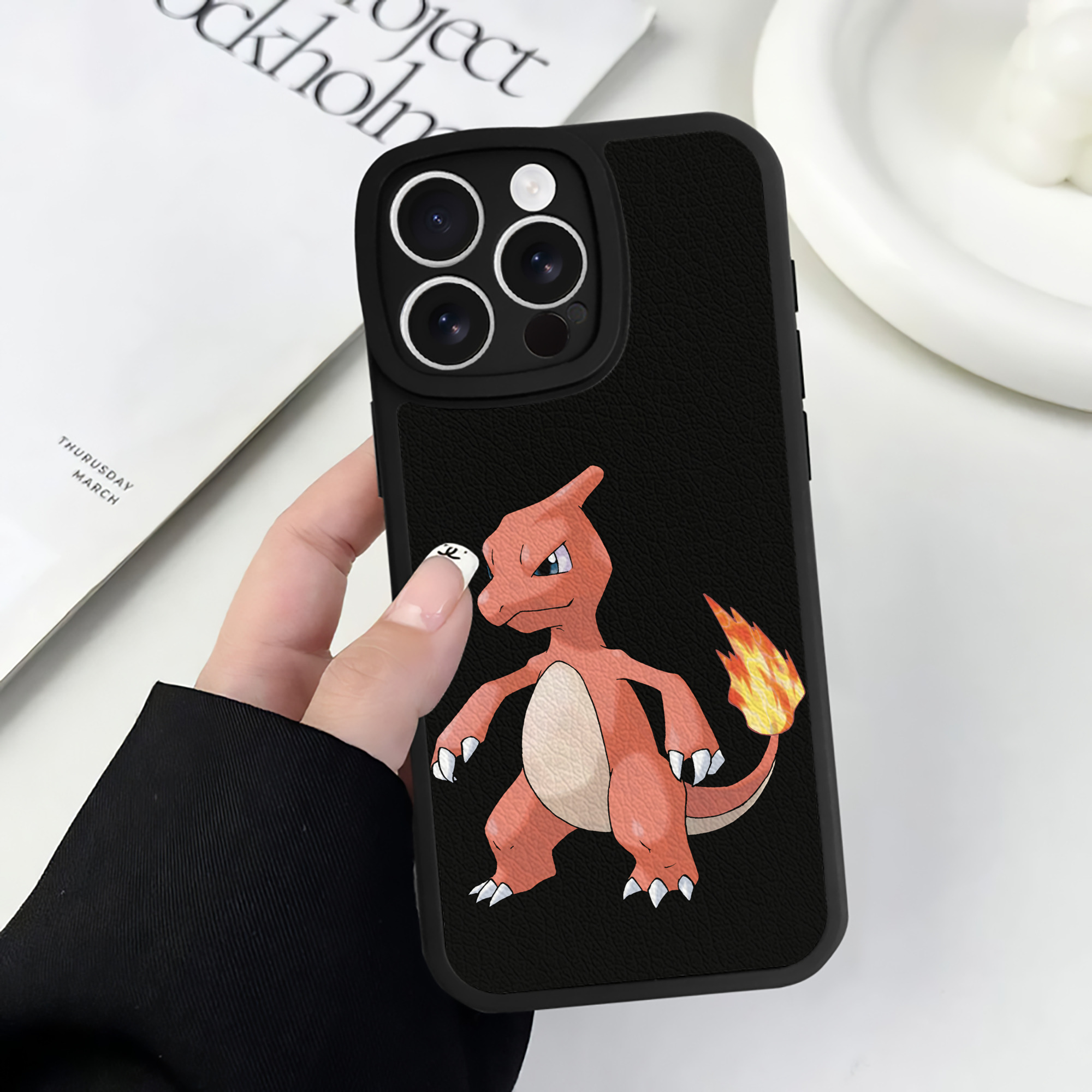 （画像用） ポケットモンスター Pokémon 【iPhone 16シリーズ対応】シリコンスマホケース（レザー調） 材質：シリコン